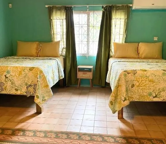 Ironshore Sugarmill W Private Pool Villa *