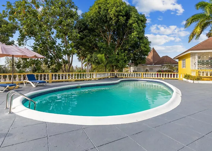 Ironshore Sugarmill W Private Pool Villa